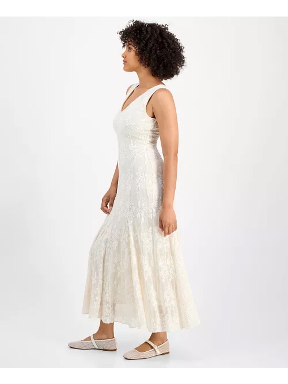 Elegant Ivory Lace Maxi Dress with V-Neck